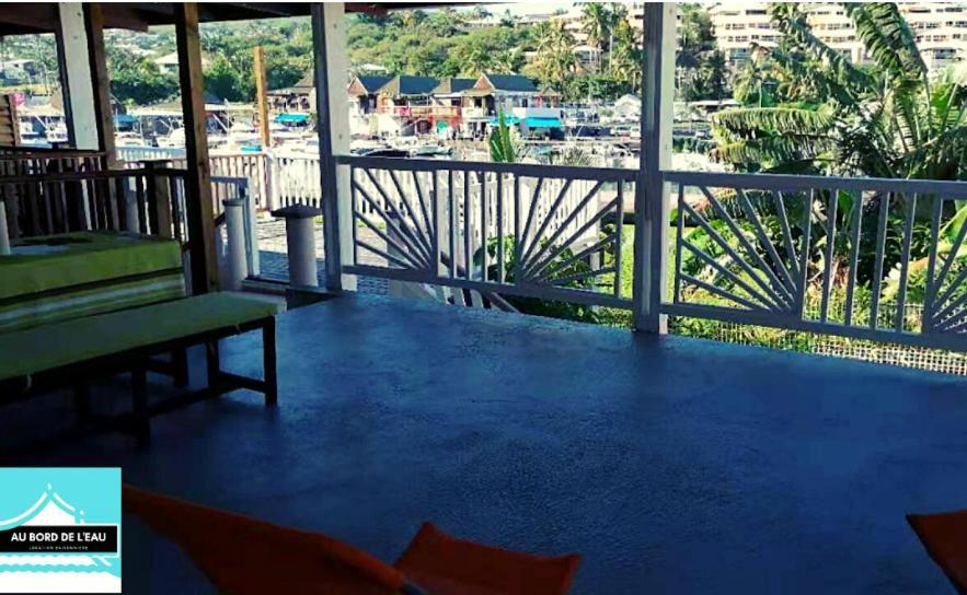 Au Bord De L'Eau Aparthotel แซ็งต์-จีลส์-เลส์-แบ็งส์ ภายนอก รูปภาพ